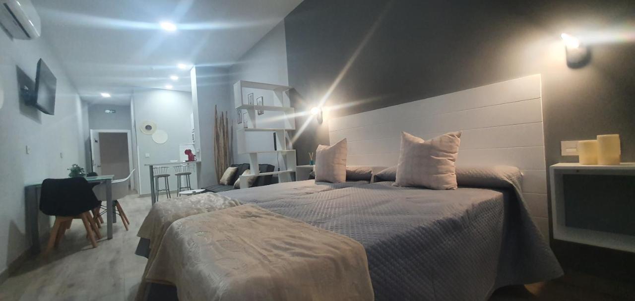 Apartamentos Las trece llaves Jacuzzi bajo petición Mérida Exterior foto